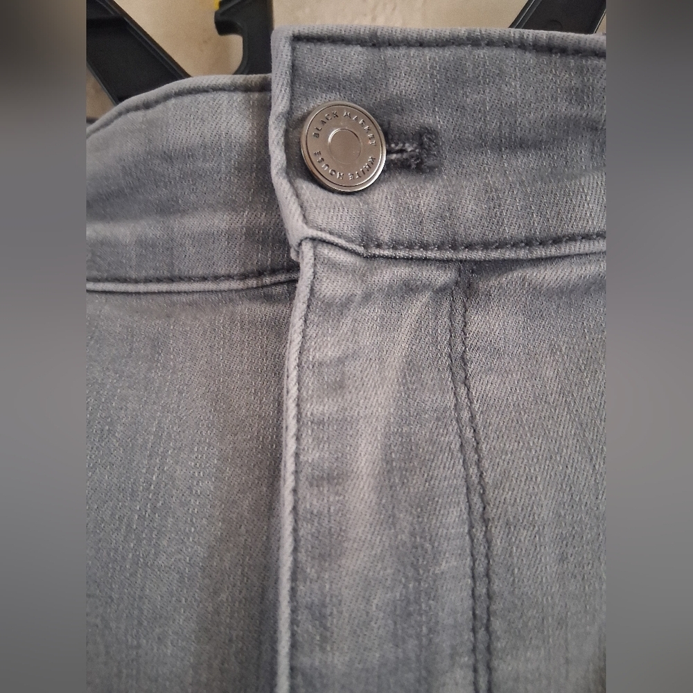 White House Black Market Gray Skinny Crop Jeans with Ankle Zips – Size 14 - Picture 5 of 6